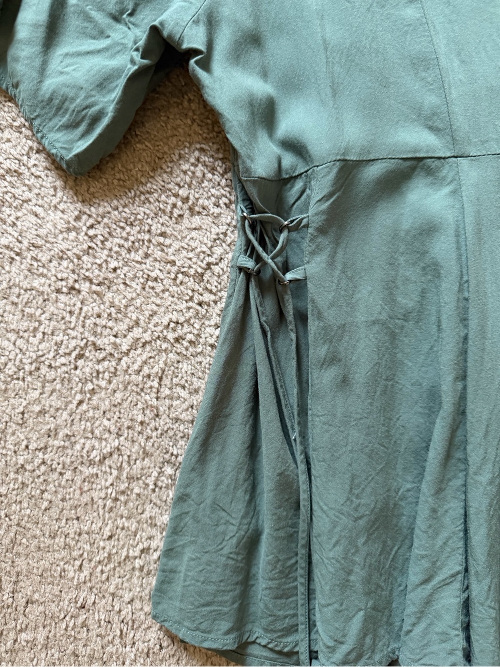 torrid ~ Green Washable Challis Side Tie Short Sleeve Top ~ Size 2 (2X/18-20) - Picture 4 of 7